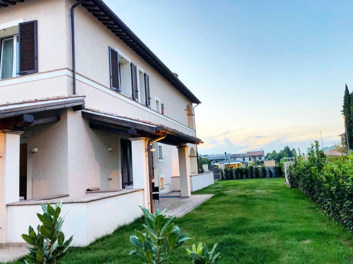 Villa Pirignano Foligno Extérieur photo
