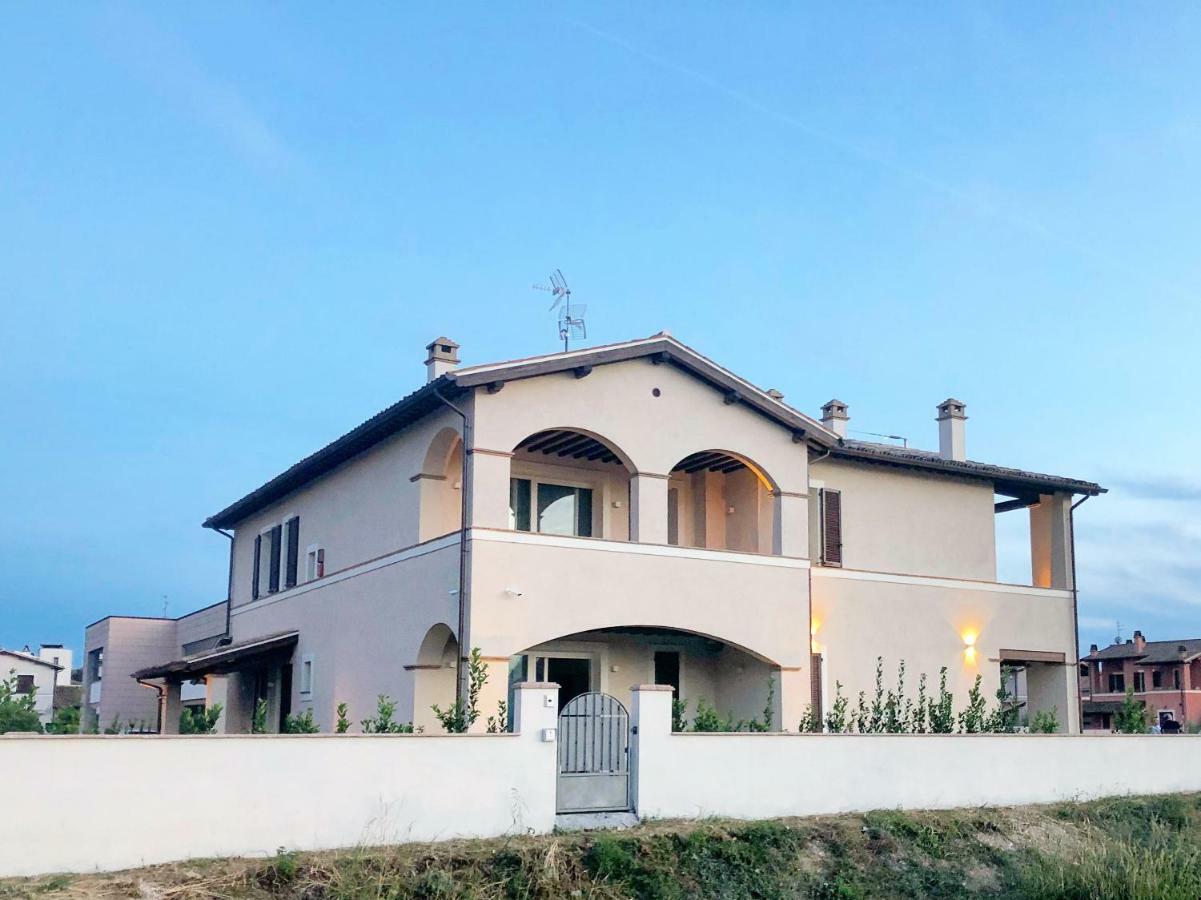 Villa Pirignano Foligno Extérieur photo